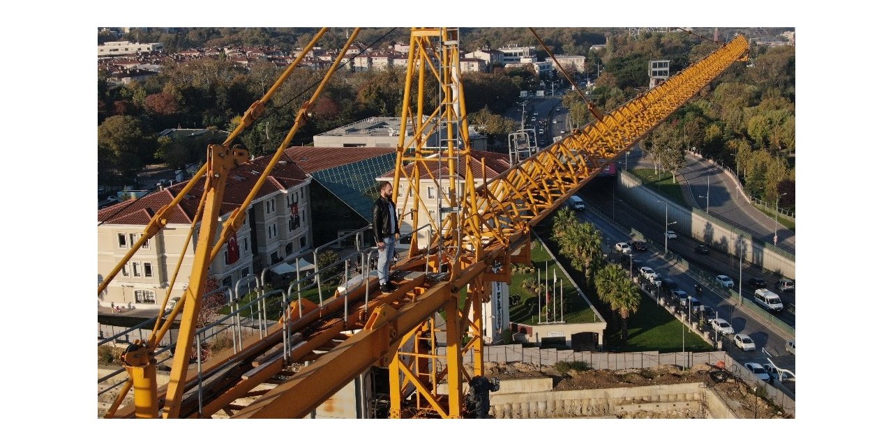 80 metre yüksekte Ata’ya saygı