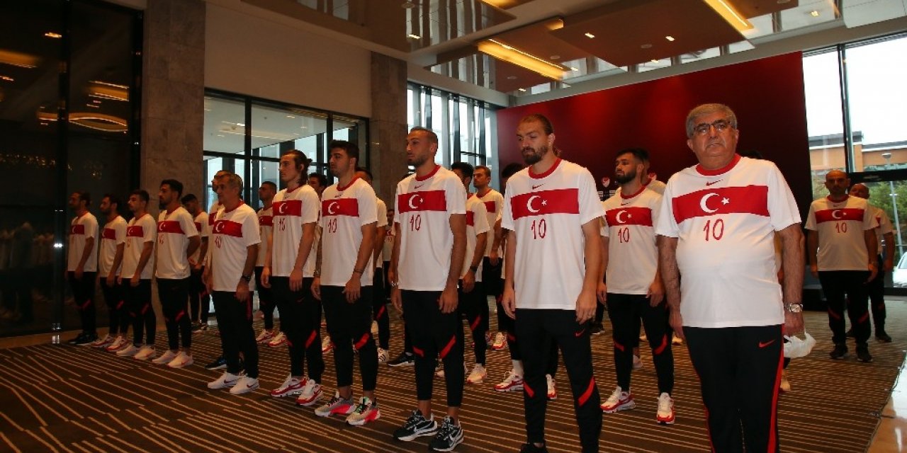 A Milli Futbol Takımı Atatürk’ü andı