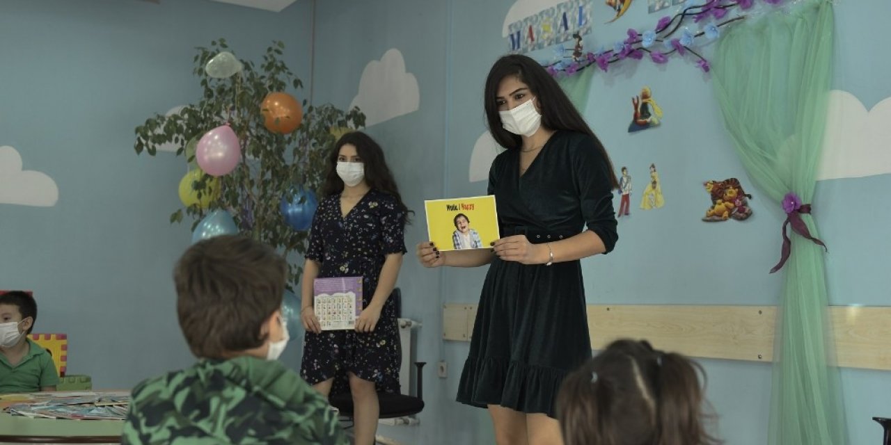 Masal terapisi ile çocukların iç dünyasına ulaşılıyor