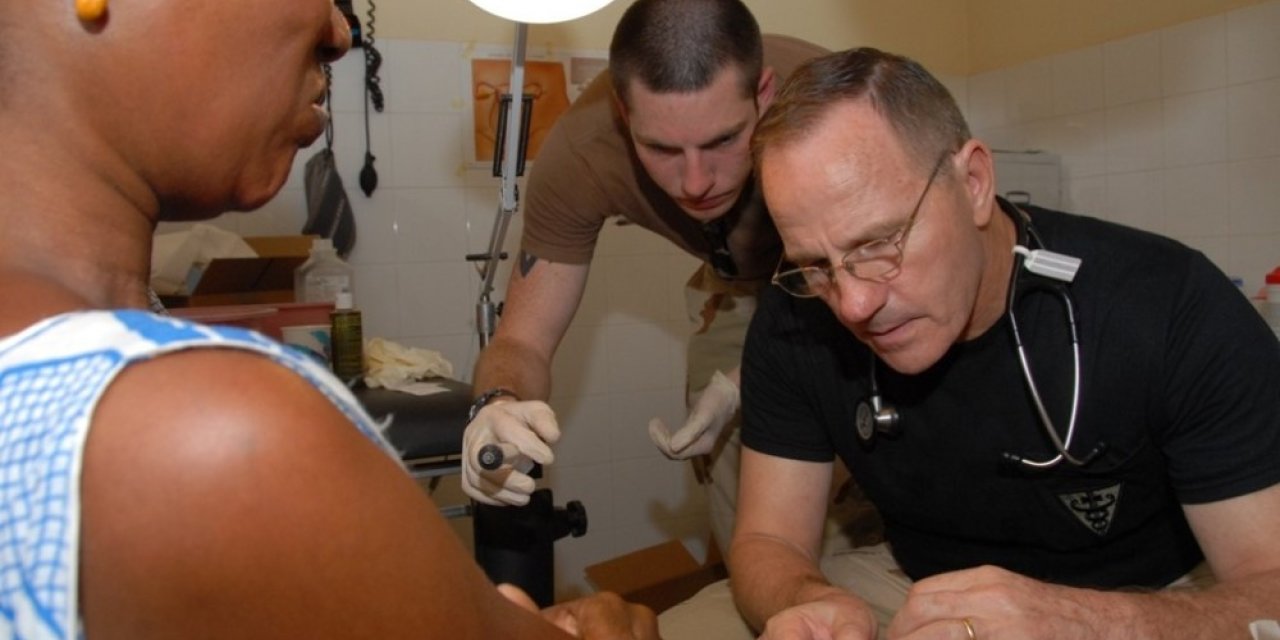 Türkiye’de görev yapan Amerikalı profesör Moiser’e ‘en iyi eğitimci’ ödülü