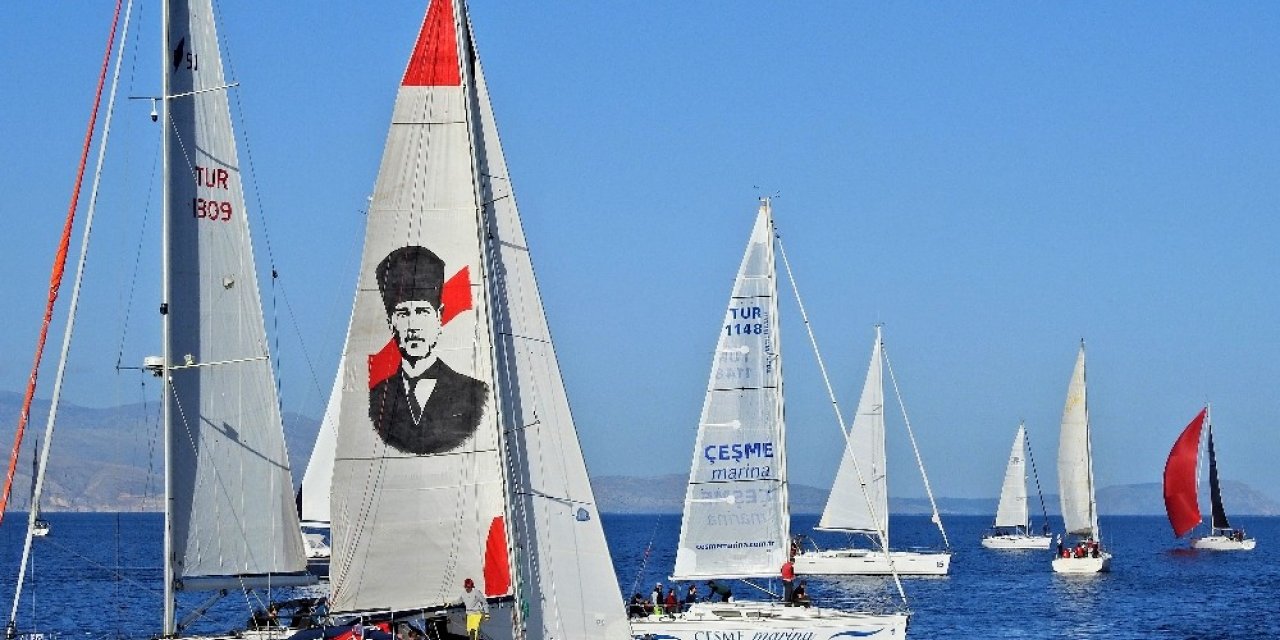 Yelkenler deprem mağdurları için açıldı