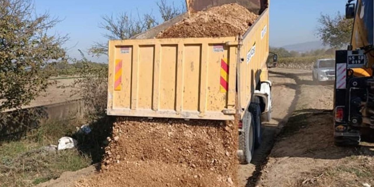 Şehzadeler’de ova yolu düzenlemesi 4 bin kilometre aştı