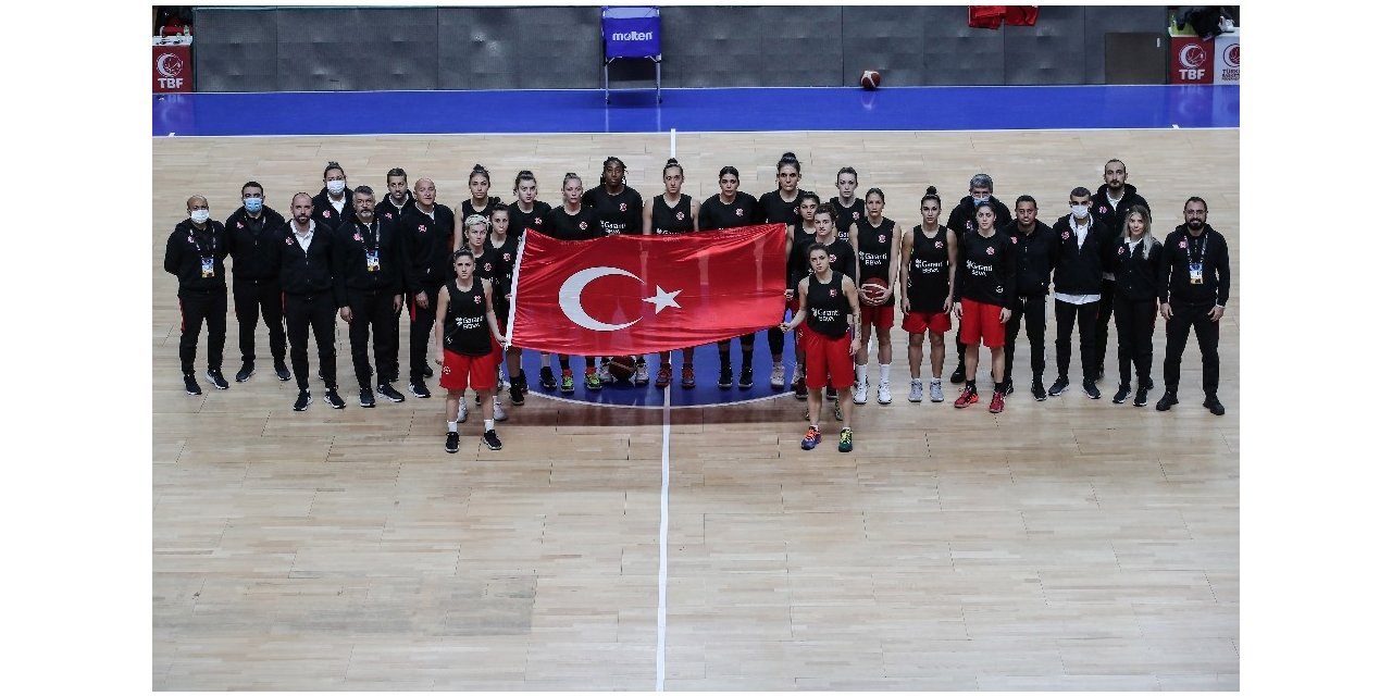 A Milli Kadın Basketbol Takımı, Gazi Mustafa Kemal Atatürk’ü andı