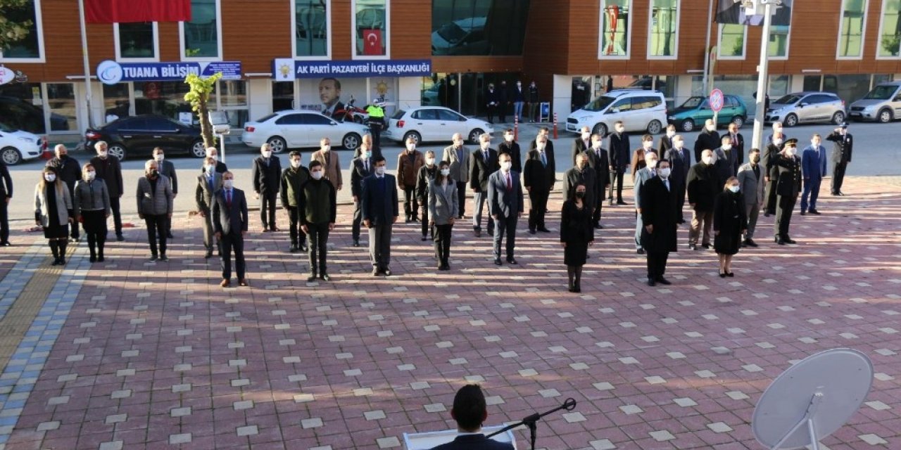 Pazaryeri’nde saat 9’u 5 geçe hayat durdu