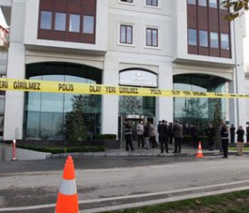 AK Parti binasında bomba paniği
