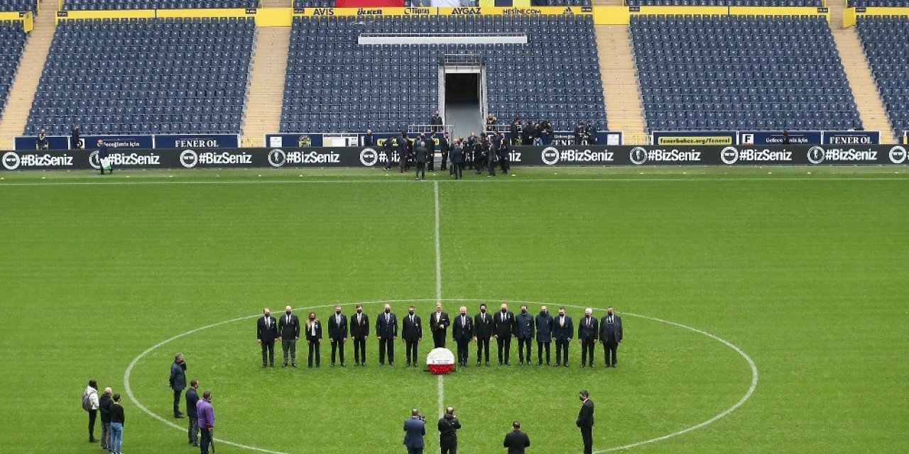 Fenerbahçe, Atatürk için anma töreni düzenledi