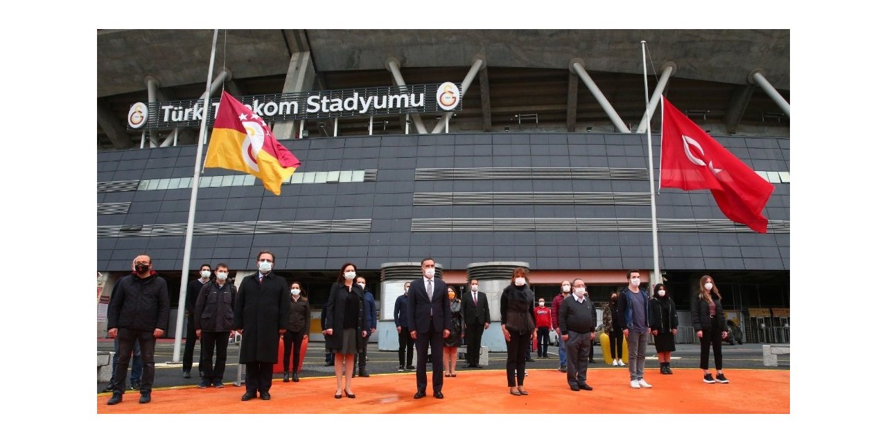 Galatasaray, Atatürk için anma töreni düzenledi