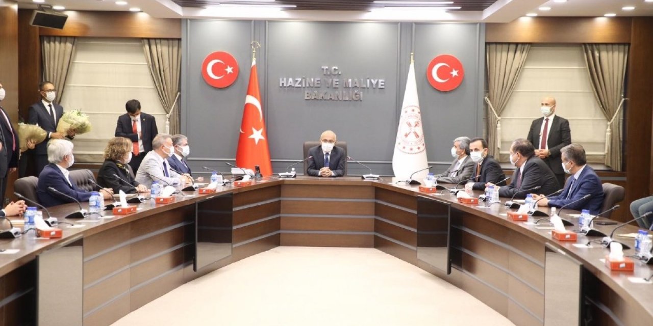 Hazine ve Maliye Bakanı Elvan göreve başladı