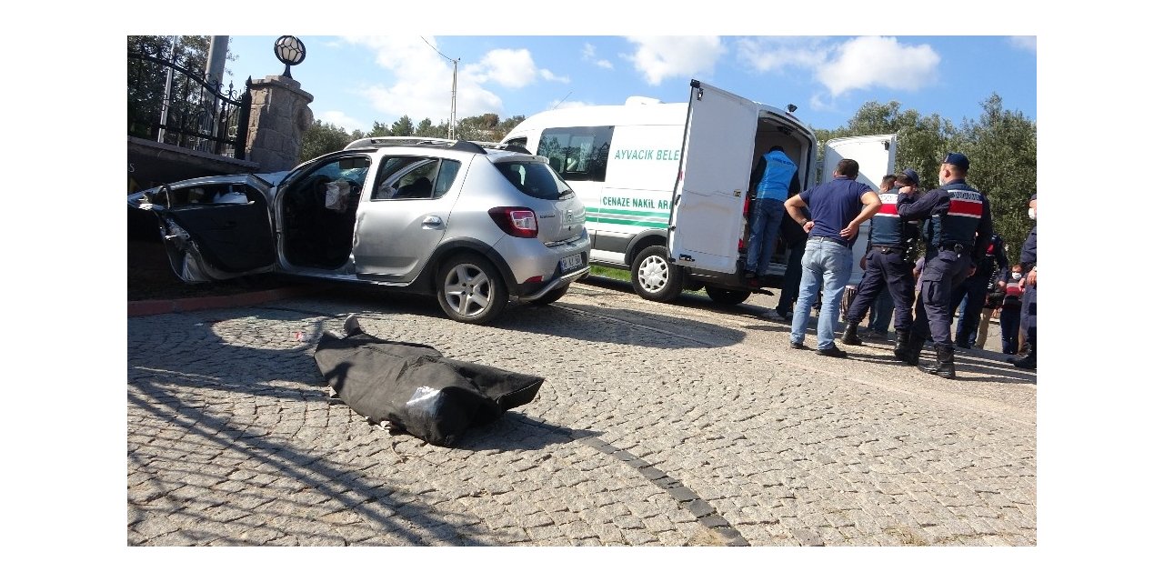 Çanakkale’de trafik kazası: 3 ölü, 1 yaralı