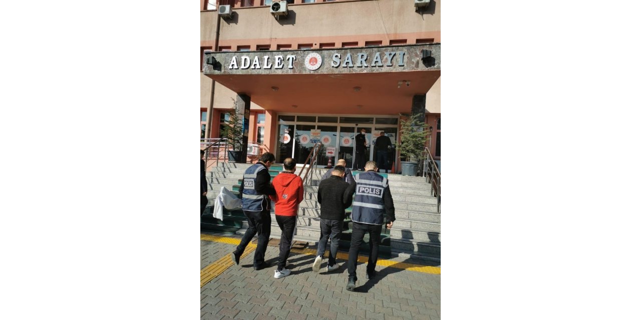 Ecza deposundan ilaç çalan şüpheliler tutuklandı