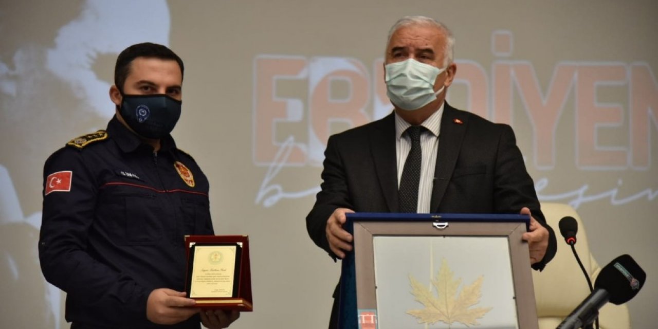 İzmir depreminin kahramanları onurlandırıldı