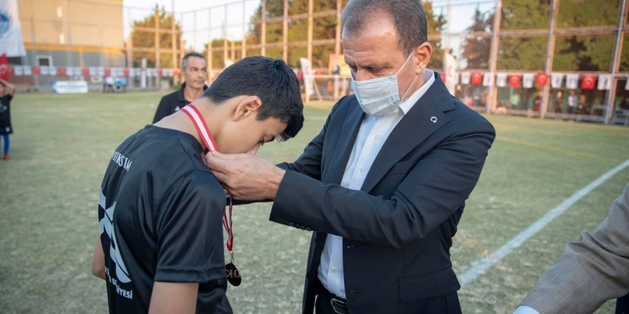 Mersin’de 10 Kasım Atatürk’ü Anma 10 Yaş Futbol Etkinliği tamamlandı