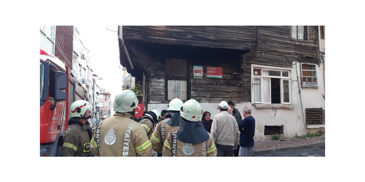 Kilitlendiği evde yangın çıkaran Filistinli itfaiye ekiplerince kurtarıldı