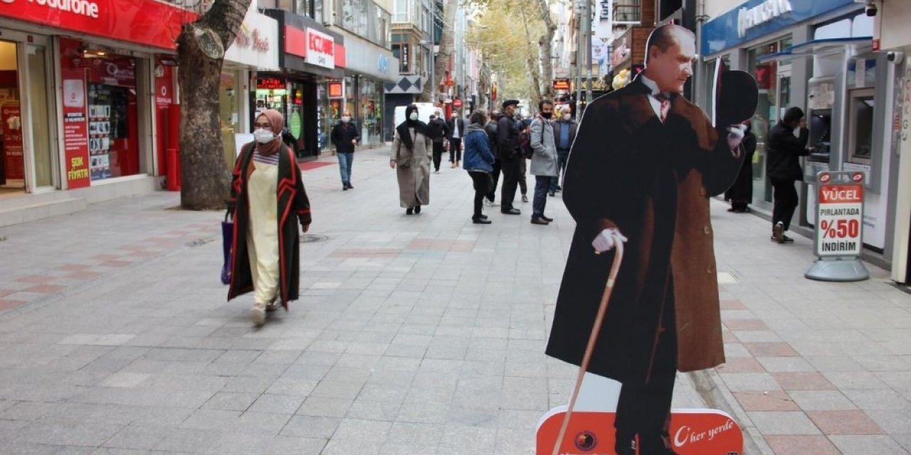 Atatürk sevgisi Kartal’ı sardı