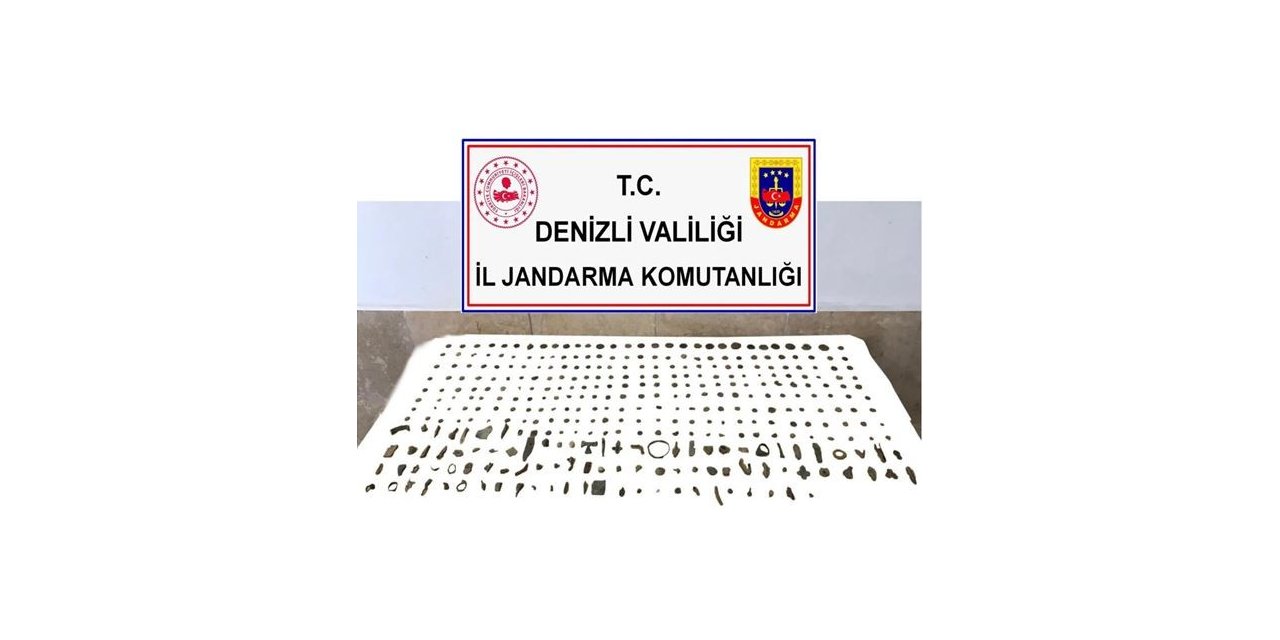 Tarihi eserleri satmak için müşteri ararken yakalandı