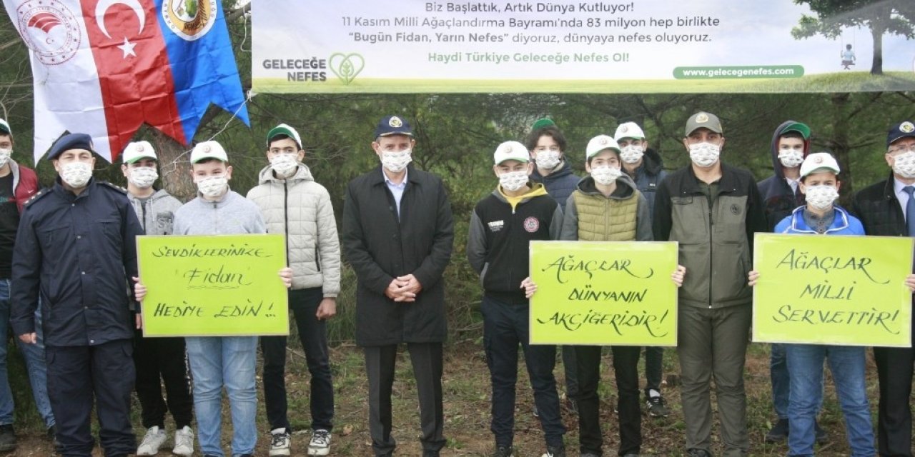 Geleceğe nefes için binlerce fidan toprakla buluştu