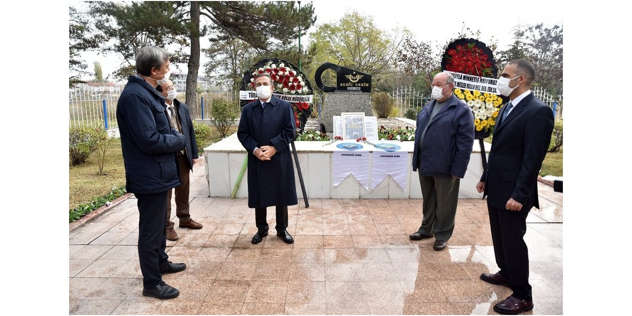 Behiç Erkin ölümünün 59. yıldönümünde kabri başında anıldı