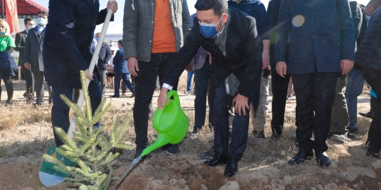 Nevşehir’de binlerce fidan toprakla buluştu
