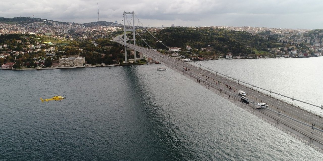 Formula 1 araçları 15 Temmuz Şehitler Köpürüsü’nde