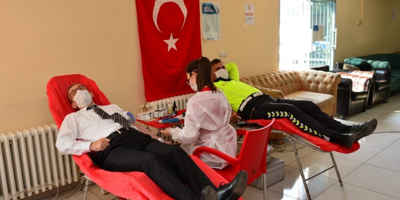 Hatay Emniyetinden Kızılay’a kan bağışı desteği