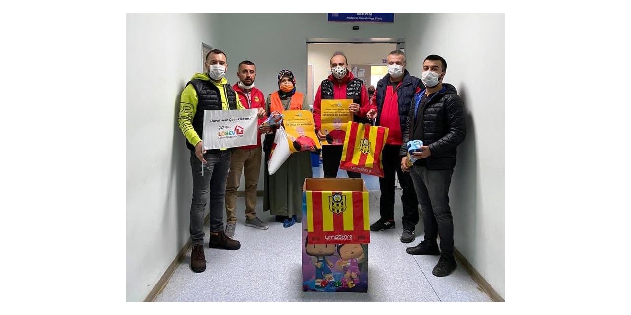 Taraftarlardan lösemili çocuklara moral