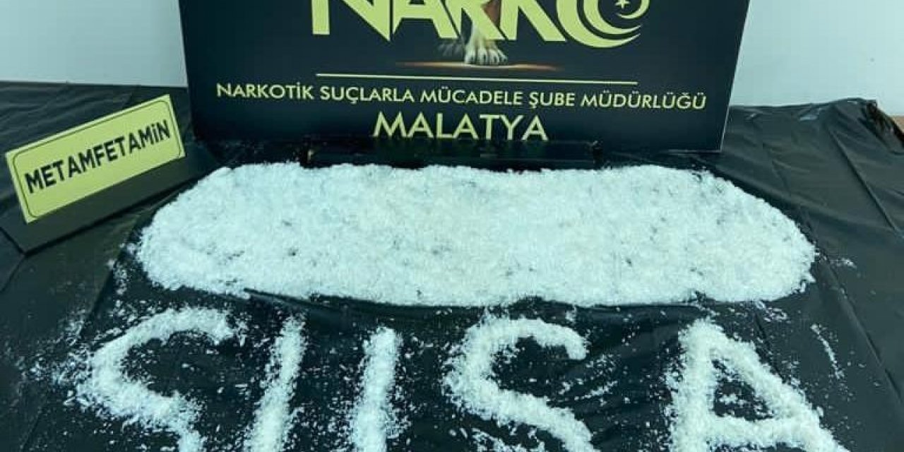 Çekici üzerinde uyuşturucu sevkiyatı polise takıldı