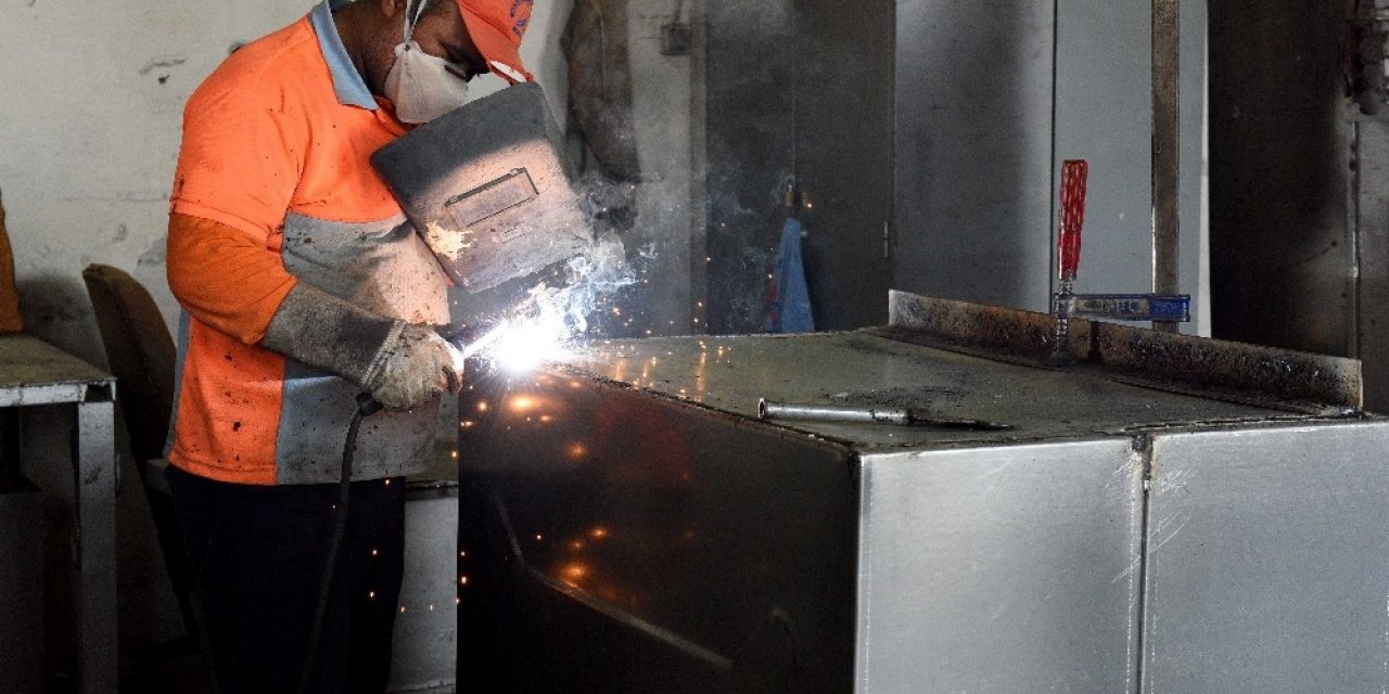 Muratpaşa’da konteynerler yenileniyor