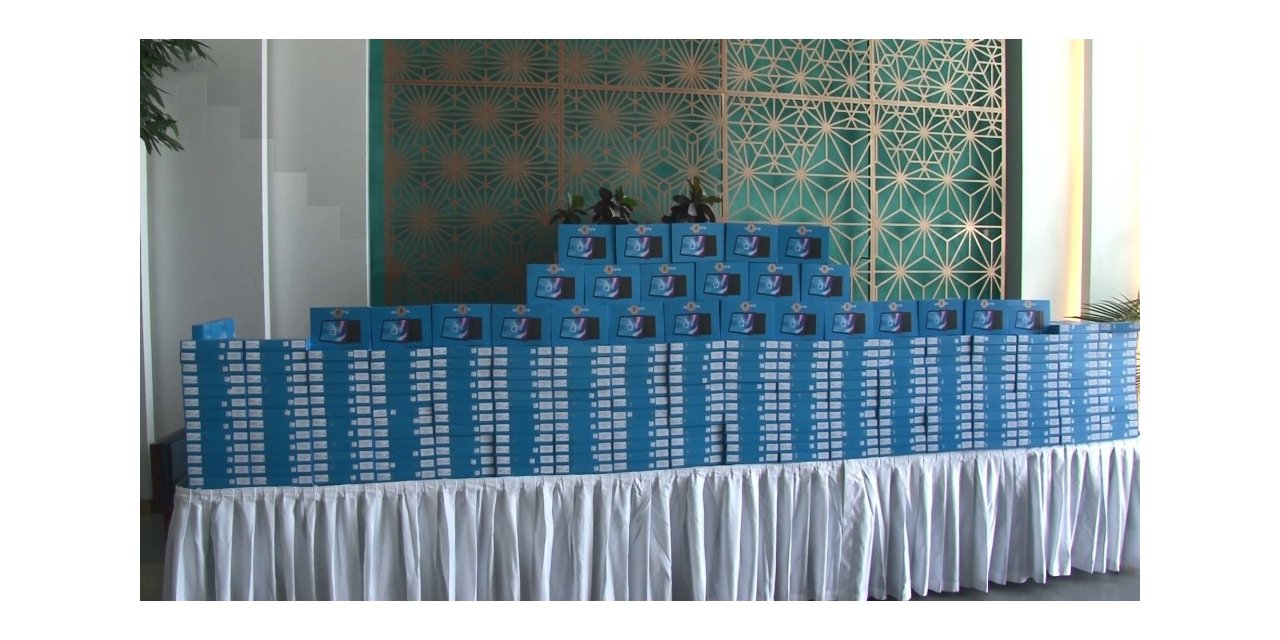 Üsküdar’da ayrıştırılan çöpler öğrencilere tablet oldu