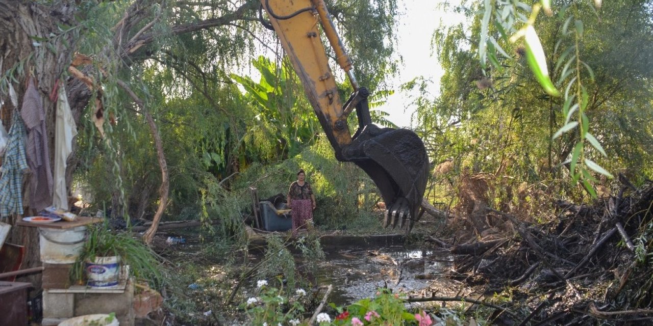 Erdemli Belediyesi kış hazırlığını sürdürüyor