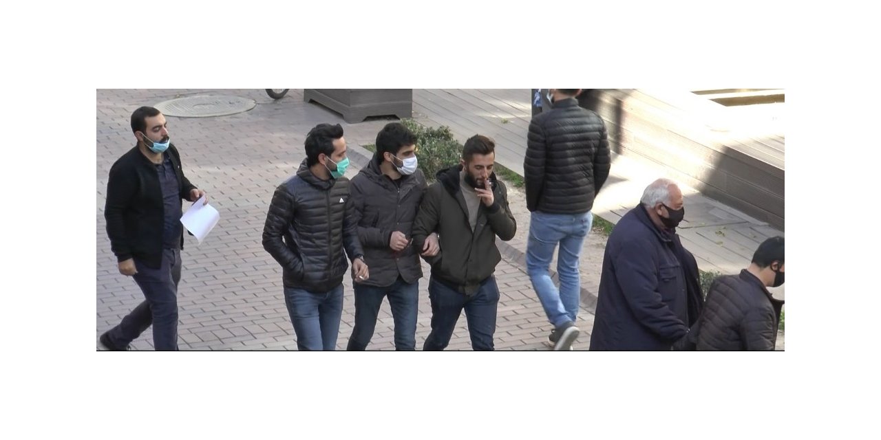 Eskişehir’de sokakta sigara içme yasağı ilk gününde delindi