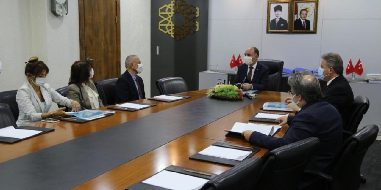 Vali Günaydın hayırsever kantarcı ailesi ile protokol imzaladı