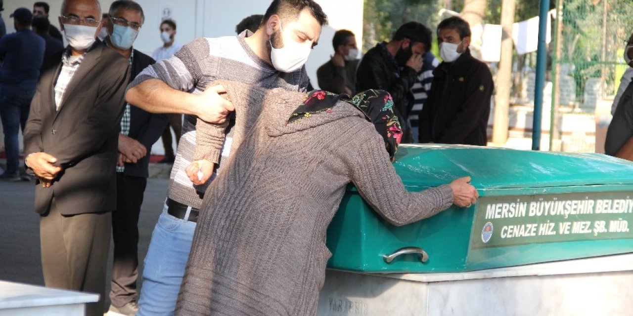 Tekne faciası kurbanları Mersin’de toprağa verildi