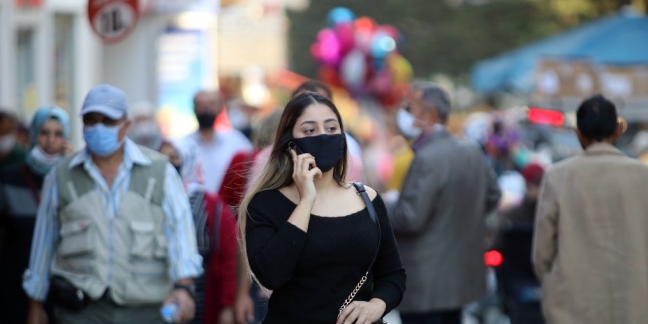 Sigara içenlerin koronavirüsten kurtulma şansı ne kadar?