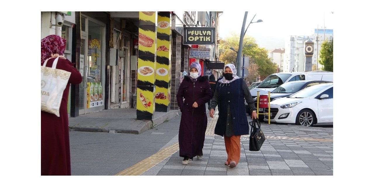 Çankırı’da kalabalık yerlerde sigara içilmesi yasaklandı