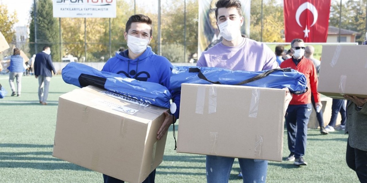 Merkezefendi Belediyesinden amatör spor kulüplerine malzeme desteği