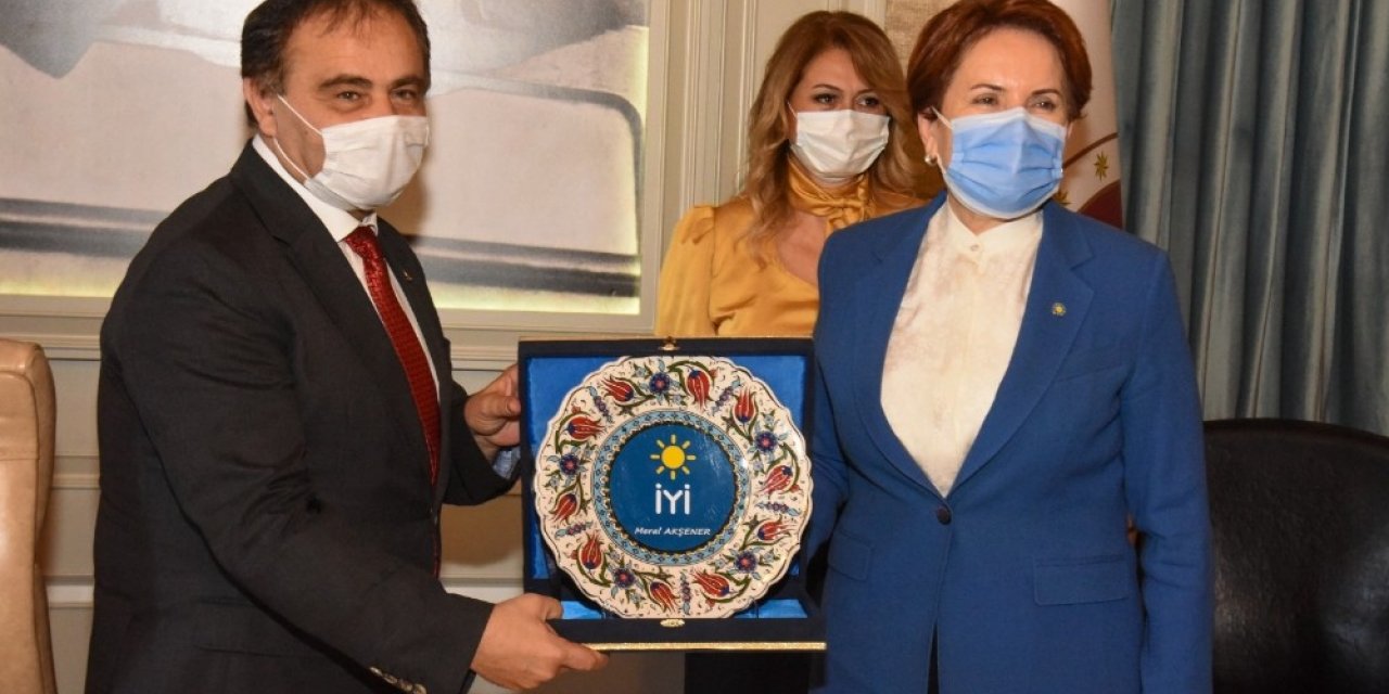İYİ Parti Genel Başkanı Akşener, Başkan Şahin’i ziyaret etti