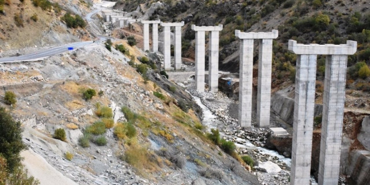 Osman Gazi Köprüsü tekniğiyle Bitlis’te viyadük yapılıyor