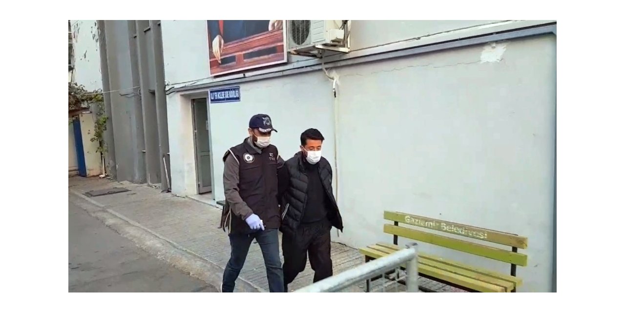 DEAŞ’ın sözde Türkiye sorumlusu ile irtibatı olduğu öne sürülen 5 kişi İzmir’de yakalandı