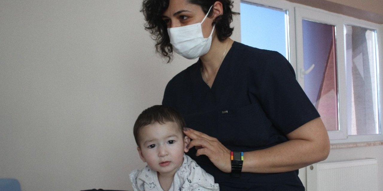 Özbekistanlı minik Mufliha ve ailesinin yüzü Eskişehir’de güldü