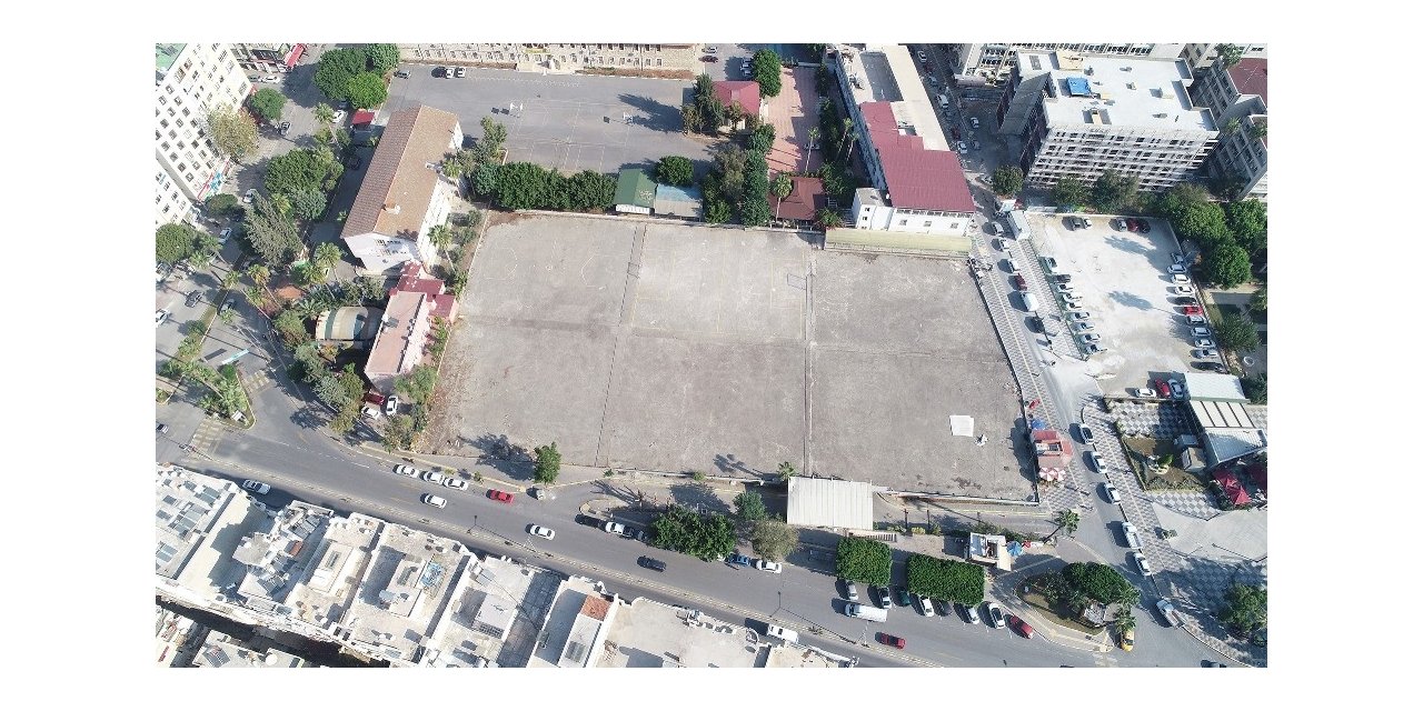 Tevfik Sırrı Gür Lisesi yanında 2 katlı otopark ve meydan çalışmaları başladı