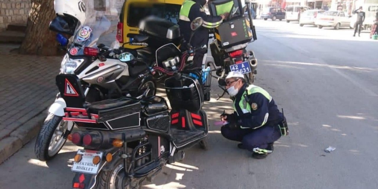 Konya trafik ekiplerinden sıkı denetim! 2 bin 235 sürücüye ceza kesildi
