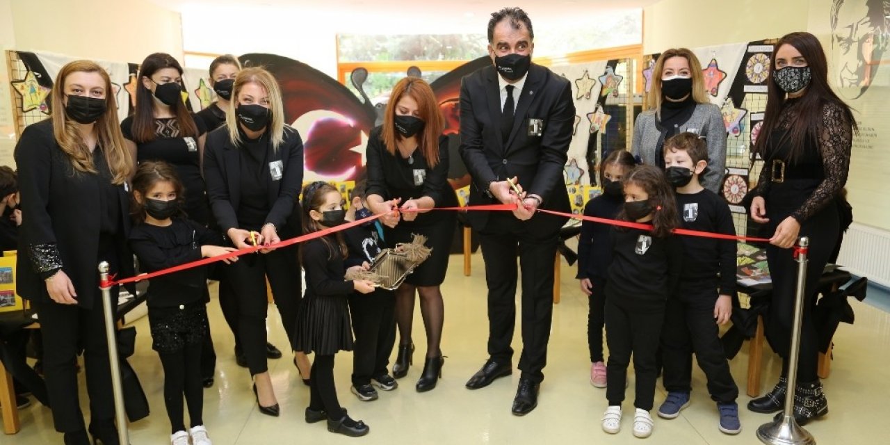 GKV’li miniklerin Atatürk resim sergisine büyük ilgi
