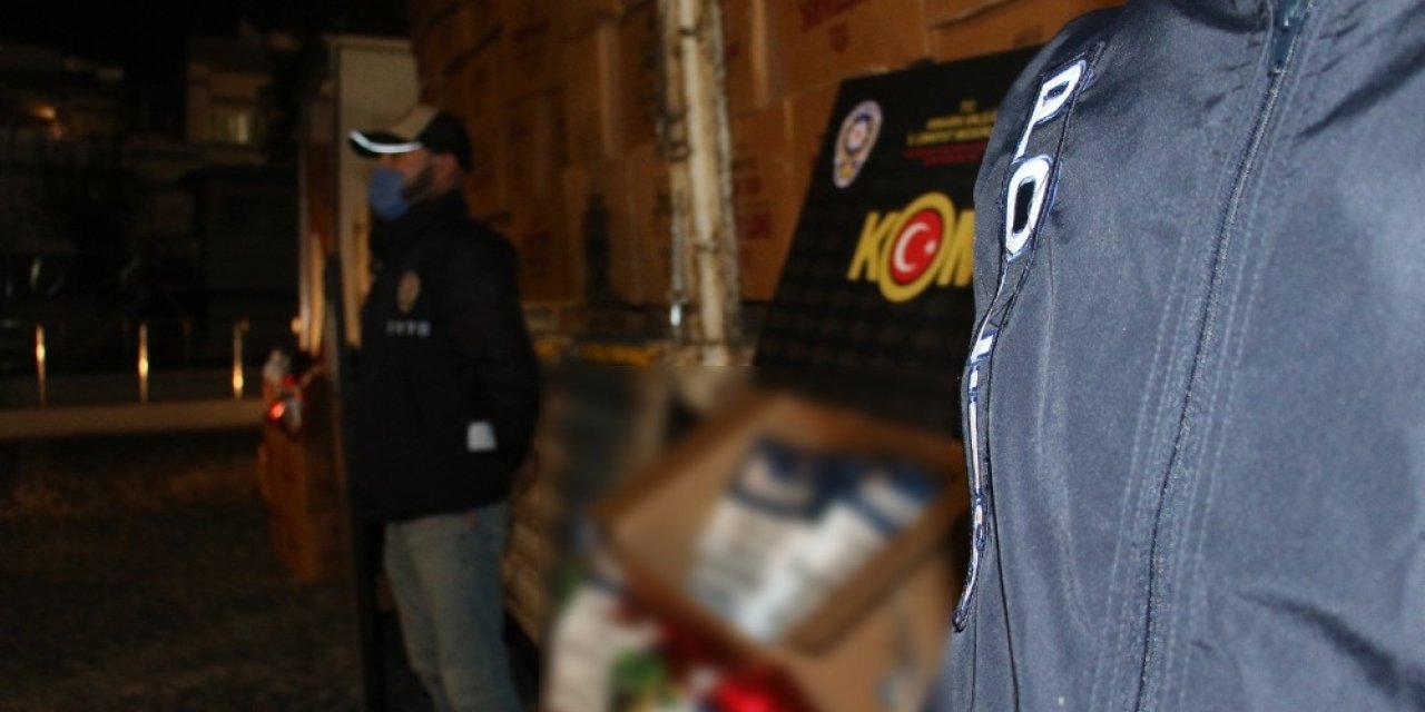 Ankara polisi iki tırda 6 ton 665 kilo kaçak tütün ele geçirdi