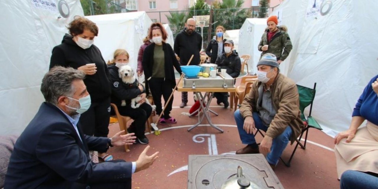 Depremin vurduğu Bayraklı’da ev eşyası kampanyası başladı