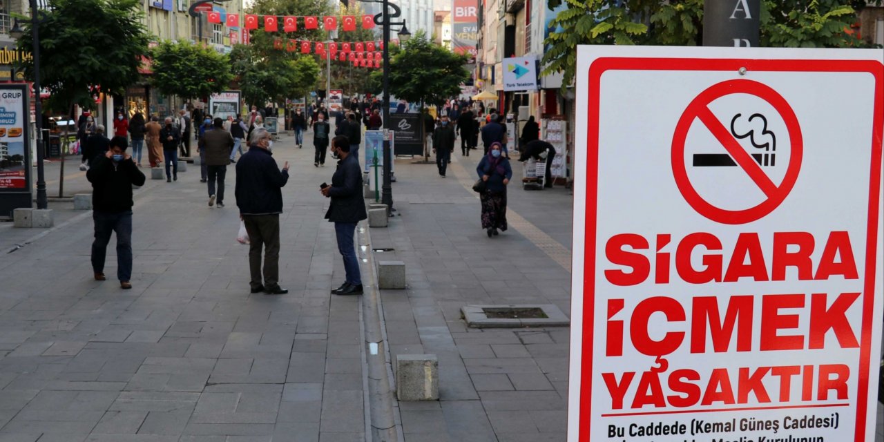 Kovidden ağzı yanan Konyalılar sigara yasağına riayet ediyor