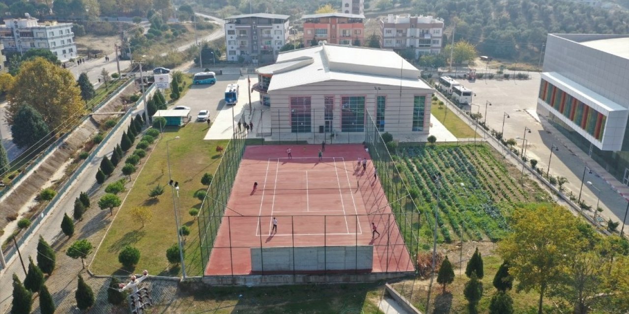 Gençlik ve Spor Bakanlığından Manisa’ya modern tenis kortları