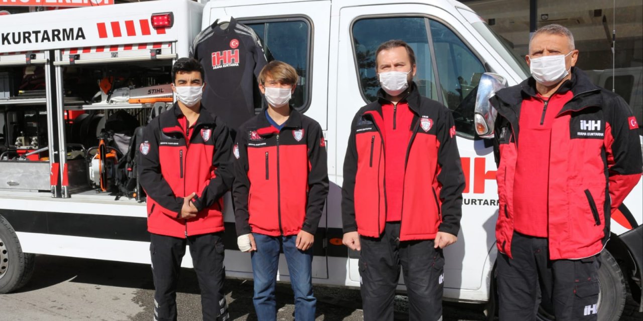 Konya IHH'nın kahramanları İzmir'de yaşananları unutamıyor