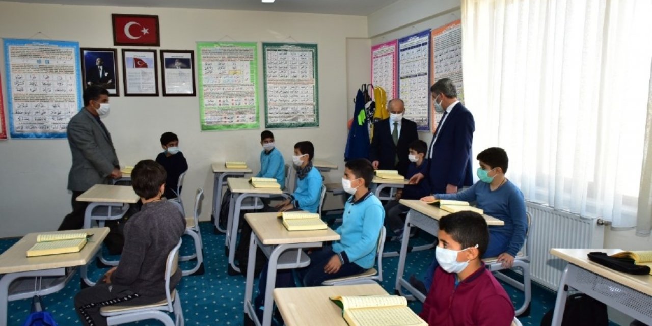 Miniklerden Kur’an kursuna ilgi