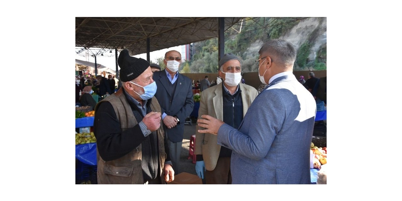 Vali halk pazarında korona virüs denetimi yaptı