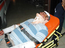 Motosiklet tarlaya uçtu